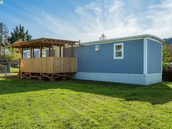 600 Leiken Ln, Roseburg, OR 97470