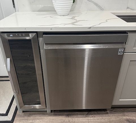 4th image of 1090 Pelham Pkwy S #2