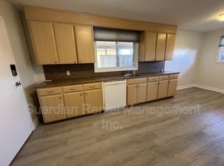 448 Hodder Ave, Thunder Bay, ON P7A 1T8