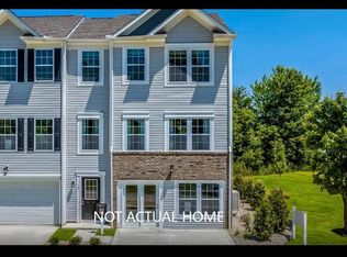 124 Sitka Willow Dr, Etna, OH 43068