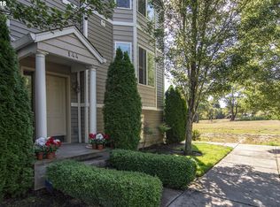 5700 NE 82nd Ave APT 44, Vancouver, WA 98662