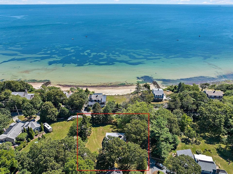 1st image of 118 Manomet Ave