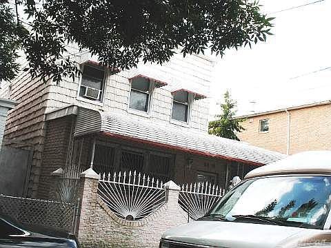 1st image of 8414 102nd Ave