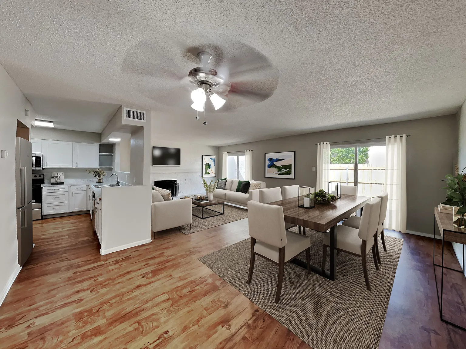 3 bed, 2.5 bath, 1818 sqft, $1,499 — Photo 2