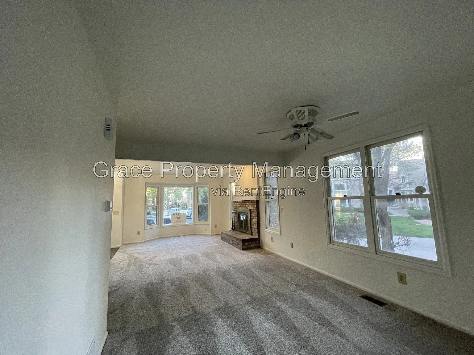 3 bed, 3.5 bath, 1469 sqft, $2,395 — Photo 3