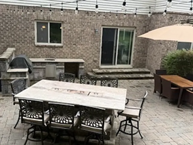 4 bed, 4.5 bath, 4400 sqft, $6,000 — Photo 3