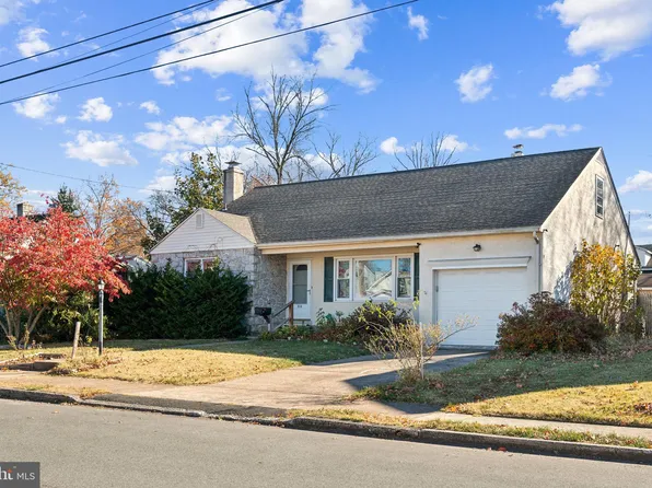 212 Henry St, Pottstown, PA 19464