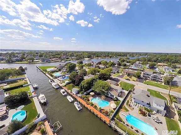 3rd image of 510 Avon Pl