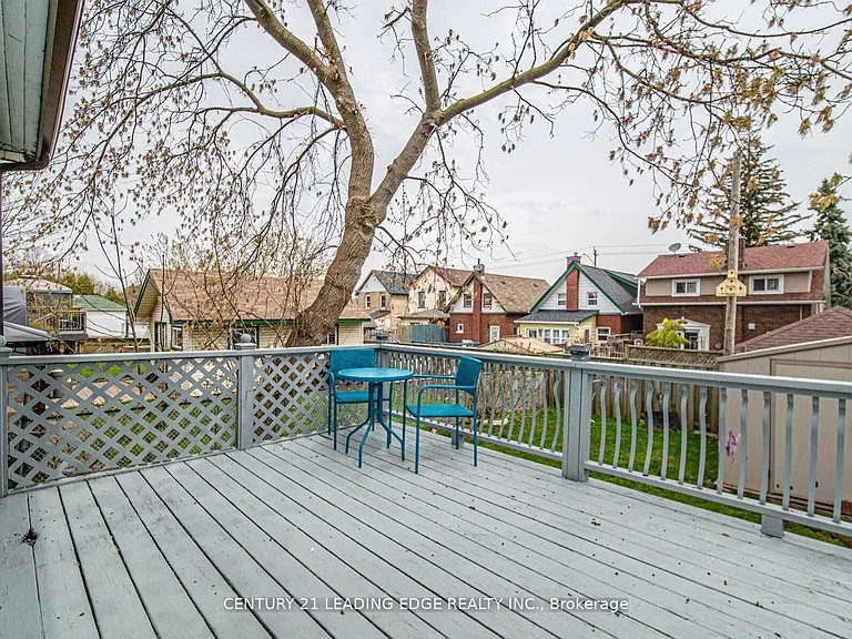 273 Clarke St — Photo 17