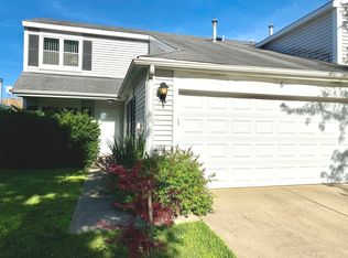 6 Buckingham Ln, Buffalo Grove, IL