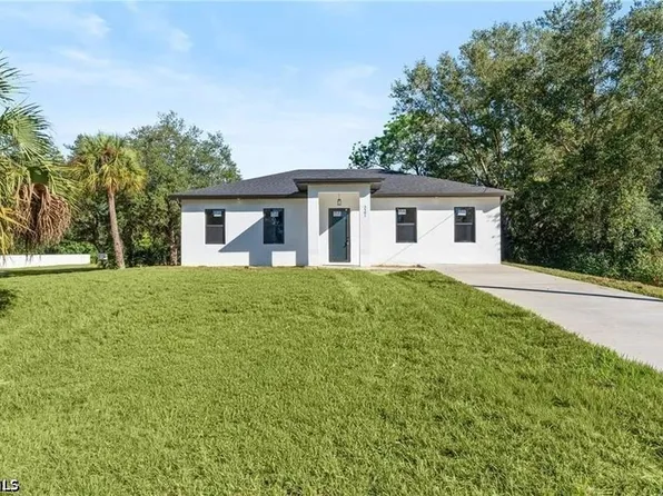 3501 E 10th St, Lehigh Acres, FL 33972