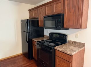 825 Grove St #831, La Crosse, WI 54601
