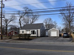 77 Strawberry Field Rd, Warwick, RI 02886