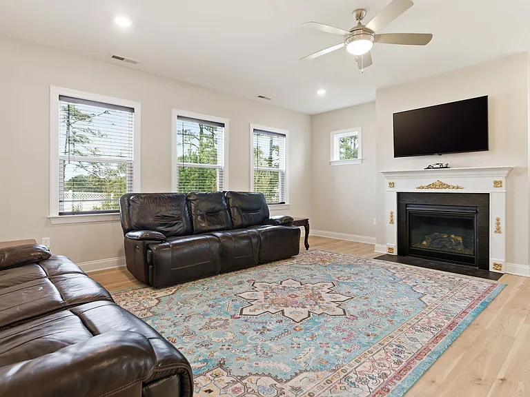 3524 Horton Grant Ct — Photo 4