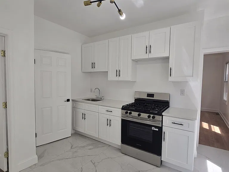 616 Court St #G2 — Photo 2