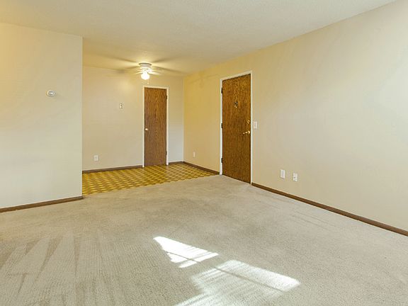 4th image of 2172 Green Ave APT 7