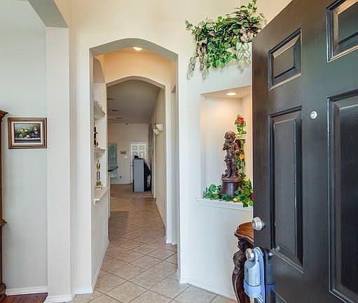 5th image of 4904 Orchid Dr