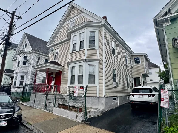 57-59 Bennington St, Lawrence, MA 01841