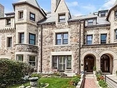 15 Garrison Rd, Brookline, MA, 02445
