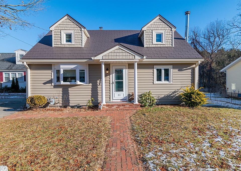 1st image of 31 Parkwood Dr