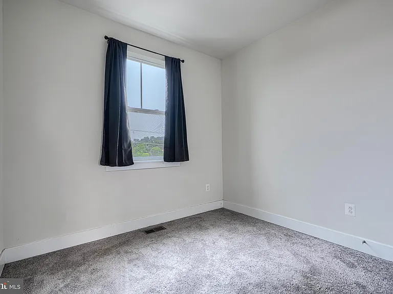 11129 Reisterstown Rd — Photo 15
