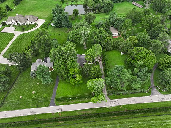 3rd image of 855 Walnut Hill Rd