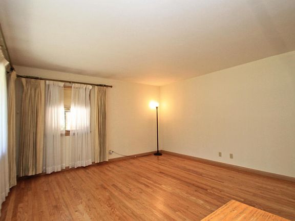 3rd image of 4502 W Woodale Ave