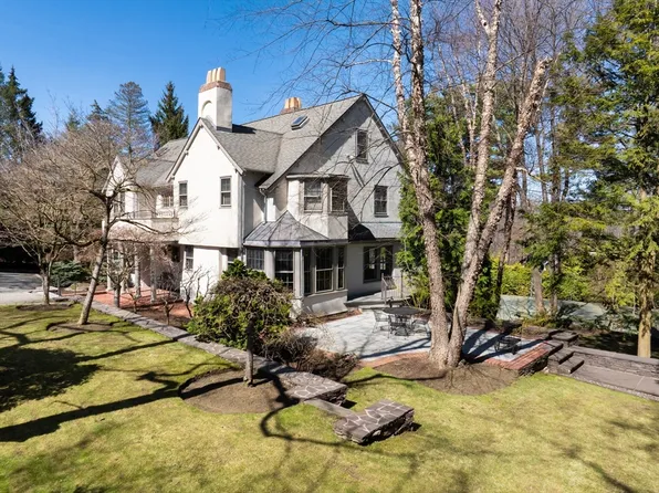 40 Heath Hl, Brookline, MA 02445