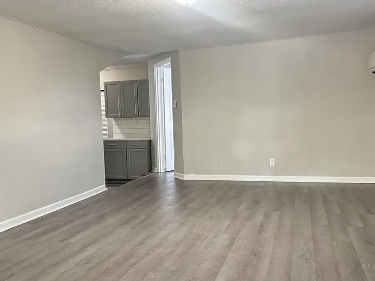 2016 Dellwood Ave #4 — Photo 12