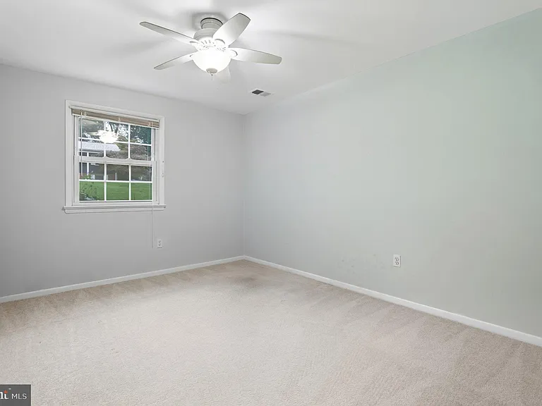 5023 King Richard Dr — Photo 24