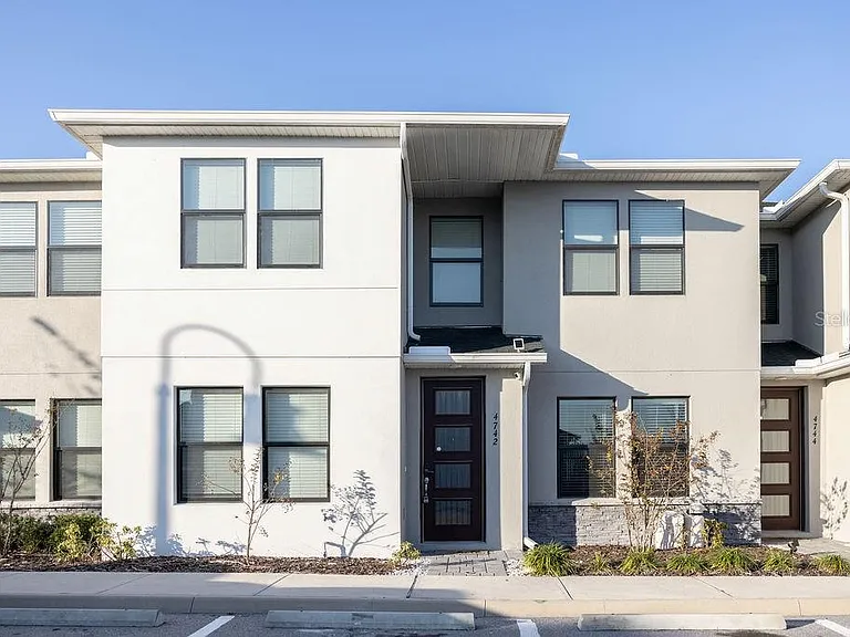 4742 Terra Esmeralda Dr — Photo 1