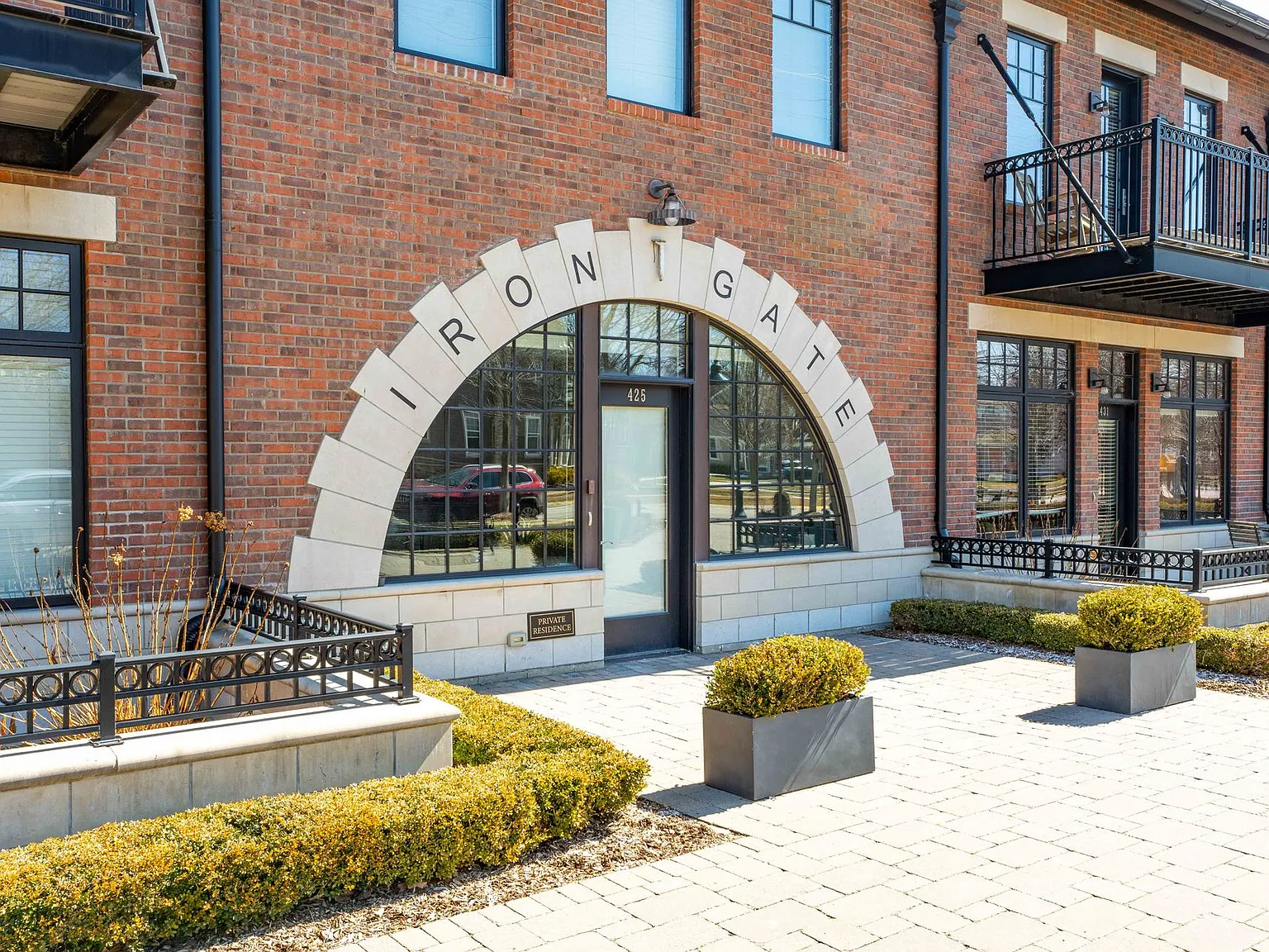 IRONGATE RESIDENCES OF BIRMINGHAM — Photo 3