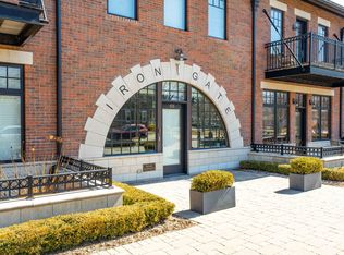 Irongate Residences Of Birmingham, Birmingham, MI 48009
