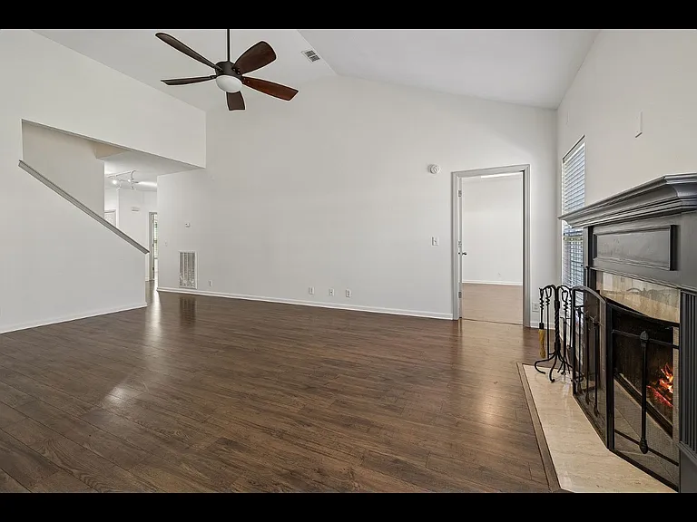 845 Kaylee Cir — Photo 4
