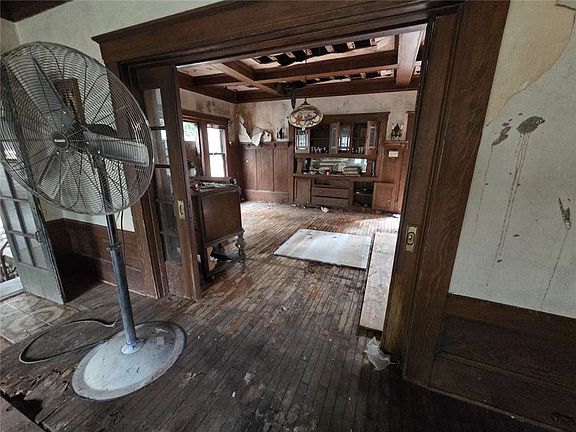 5th image of 1530 Oleander Ave