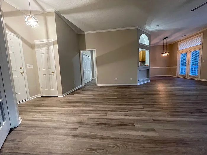 8307 Belstead Brook Ct — Photo 10