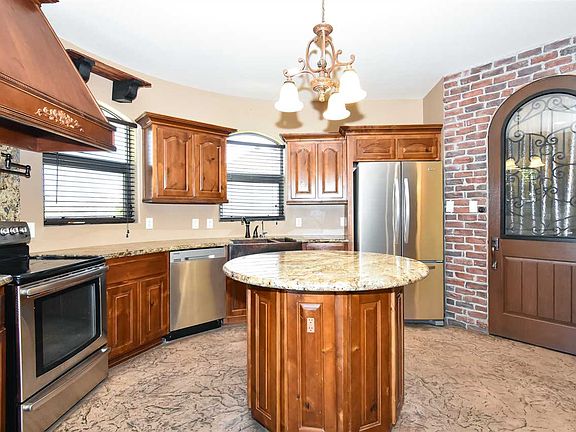 5th image of 3612 S Plowman Dr