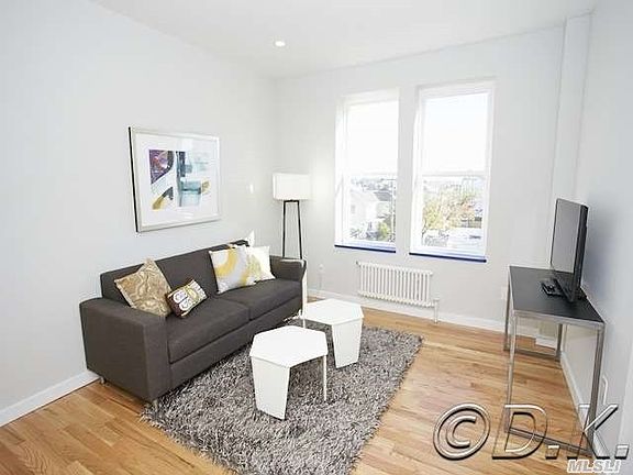 5th image of 215 E Broadway APT 3A
