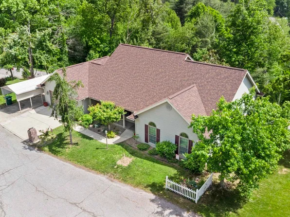 1428 Holly Hill Ct, Ashland, KY 41102