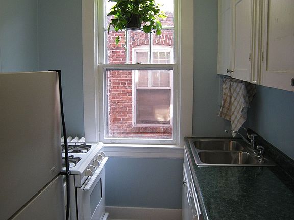 Kitchen with breakfast knook