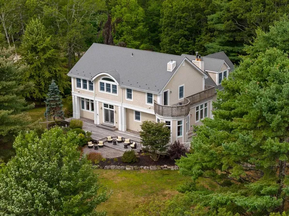 217 Borgalds Dr, Chester Basin, NS B0J 1K0