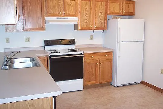 817 Mary Kay Ave — Photo 3