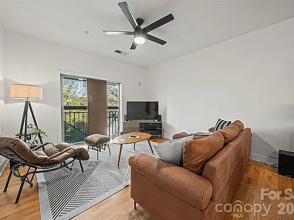 Building Photo - 630 Calvert St #311