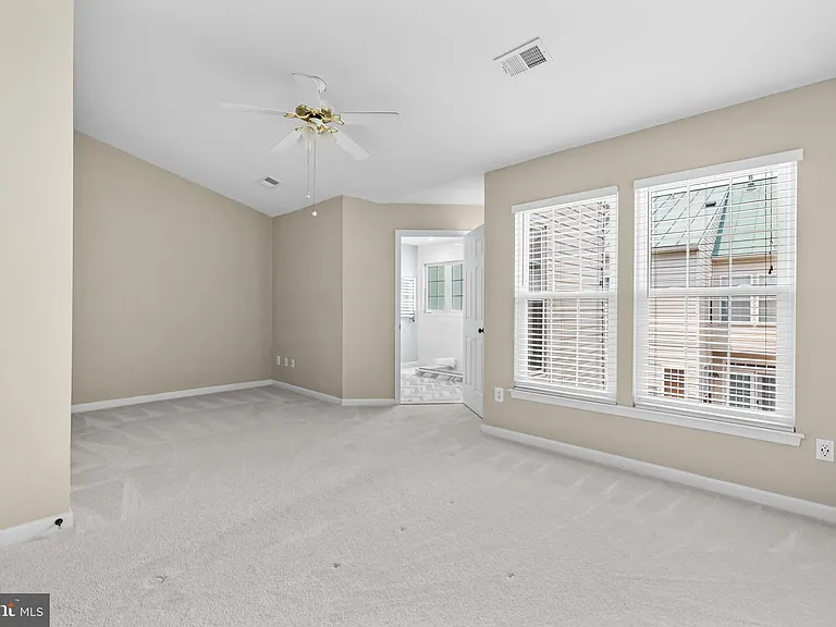 5011 Waple Ln — Photo 40