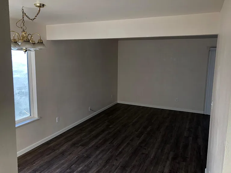 2813 J Ct SE #A — Photo 8