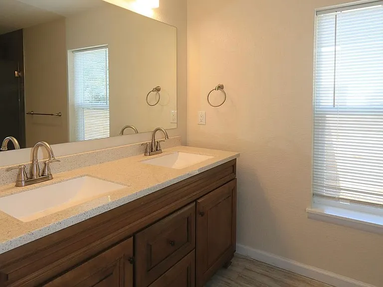 3150 S Delaware St #TOP — Photo 7