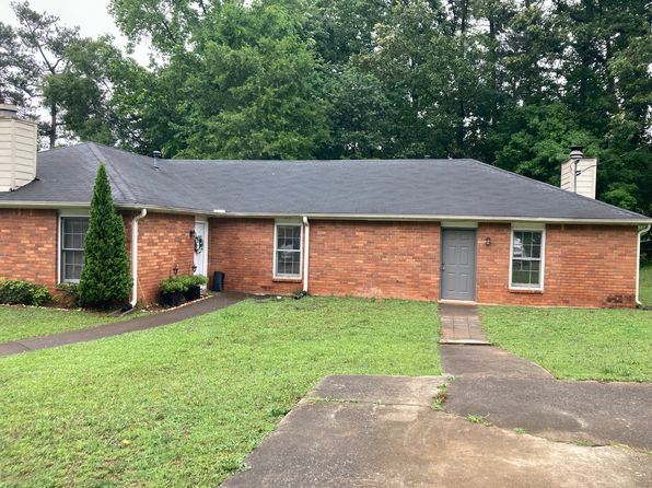 495 Holly Ridge Dr #B