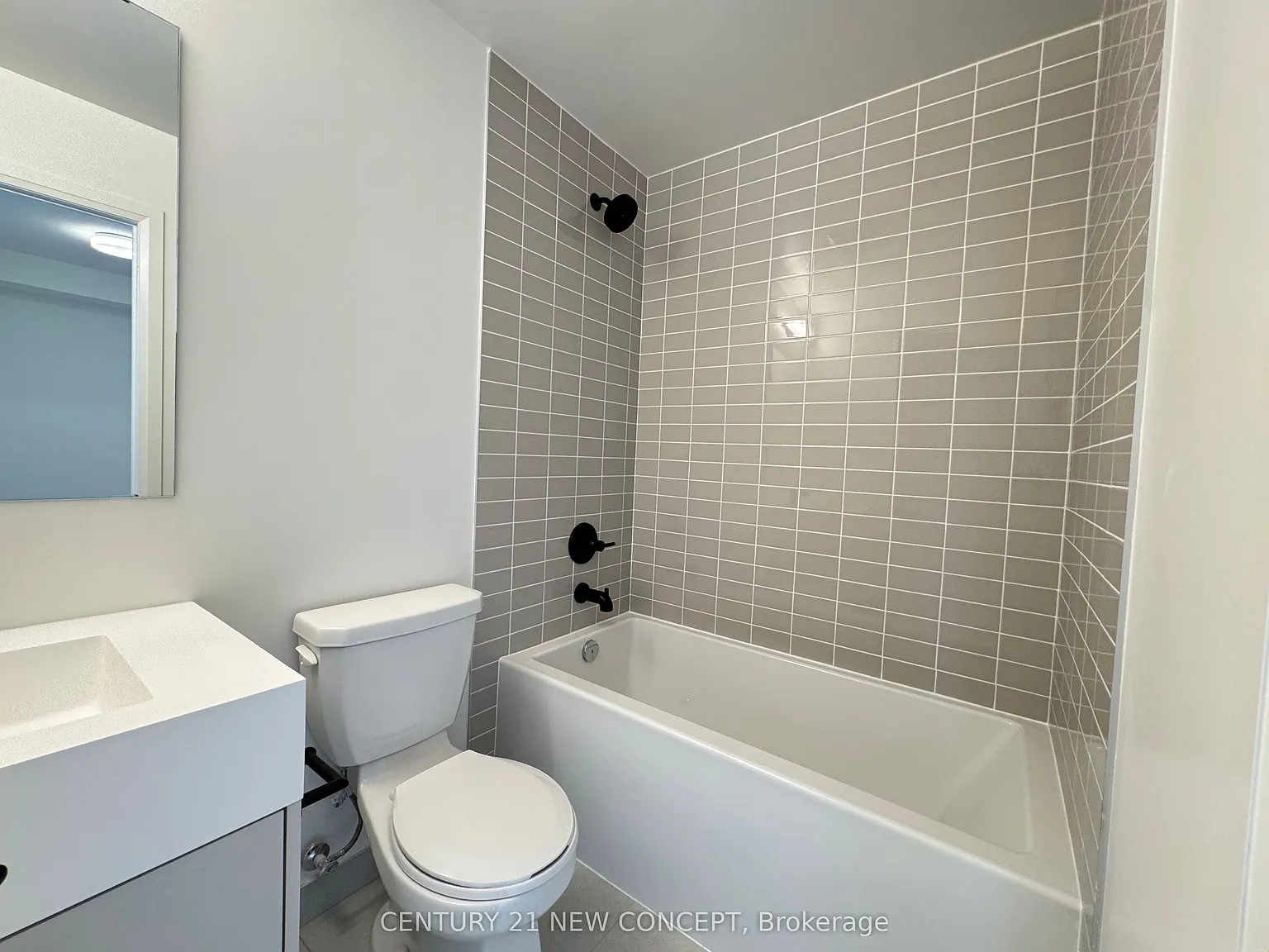 2 bed, $2,700 — Photo 4