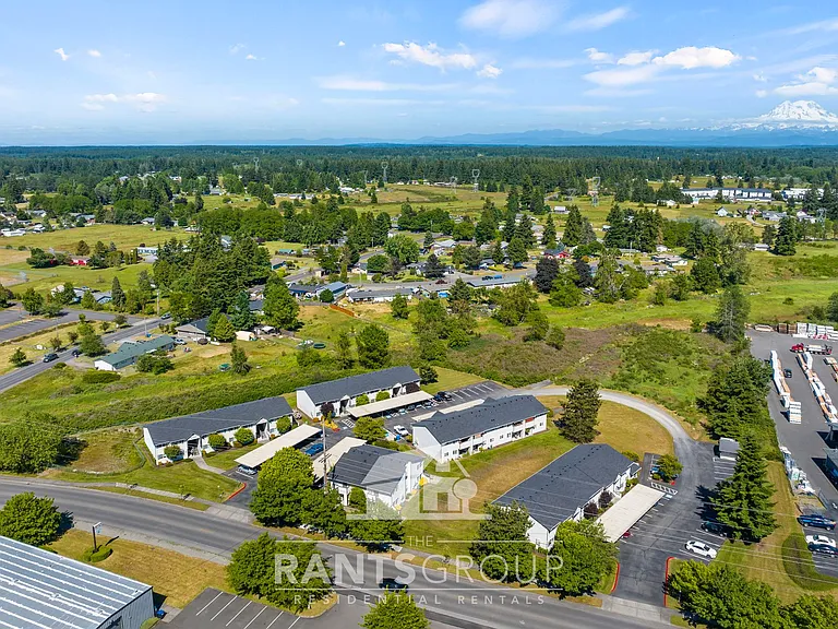Yelm Creek Apartments — Photo 29
