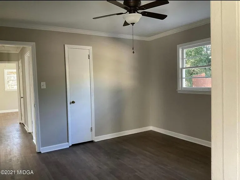 2929 Southshore Dr — Photo 4